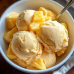 Ananas-Eiscreme für den ultimativen Sommerspaß