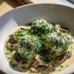 Leckere Spinatknödel – Einfaches Rezept für Genuss ohne Fleisch!