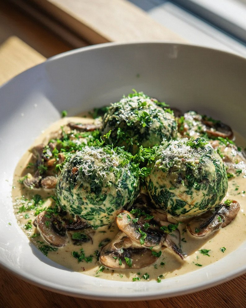 Leckere Spinatknödel – Einfaches Rezept für Genuss ohne Fleisch!