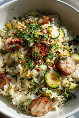 Mediterraner Wurst Reis Mit Zucchini Und Kräutern
