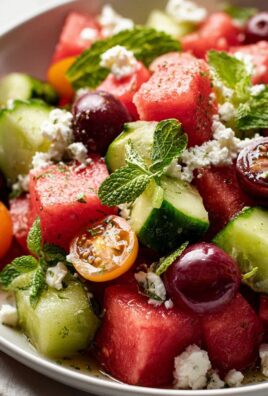 Sommerlicher Griechischer Salat mit Wassermelone & Minze